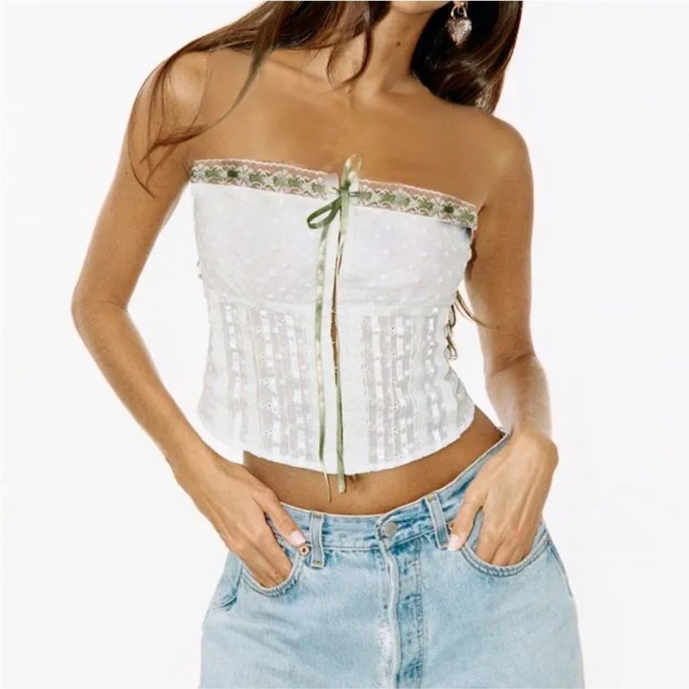 American Vintage White Strapless Eyelet Crop Top with Green Trim